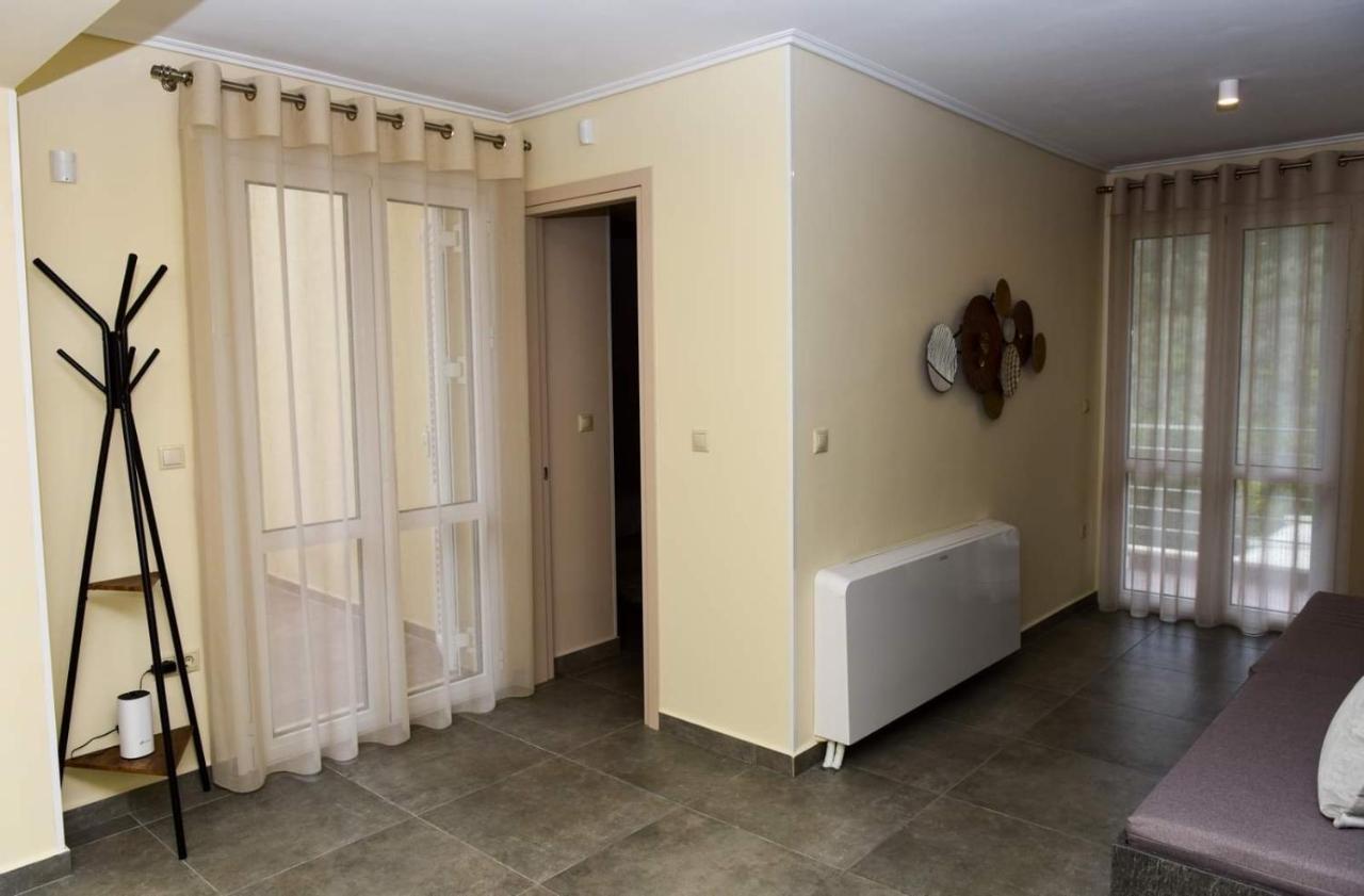 Nikole'S Villas Luxury 180M2 Tirós Екстериор снимка