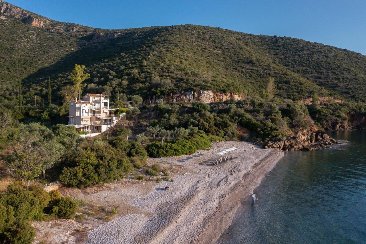 Nikole'S Villas Luxury 180M2 Tirós Екстериор снимка