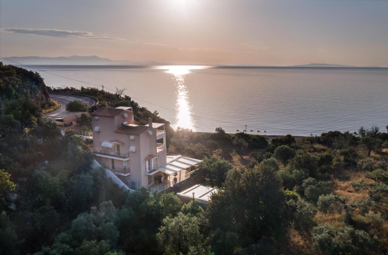 Nikole'S Villas Luxury 180M2 Tirós Екстериор снимка